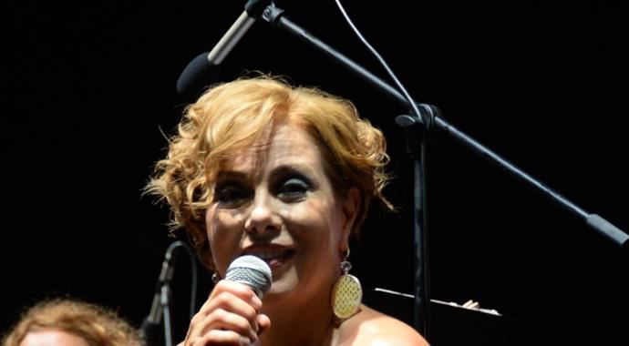 Zuhal Olcay hayranlarıyla buluştu