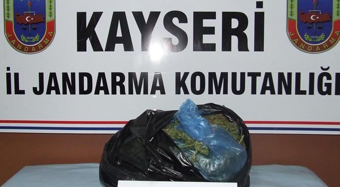 Çukurova Ekspresi&#039;nde uyuşturucu yakalandı!