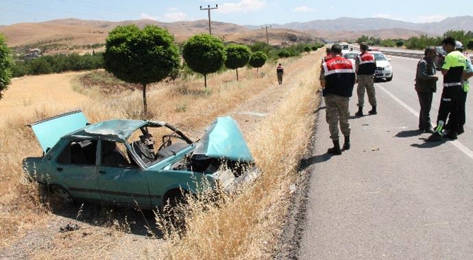 Otomobil takla attı, 11 yaşındaki çocuk hayatını kaybetti Otomobil takla attı, 11 yaşındaki çocuk hayatını kaybetti