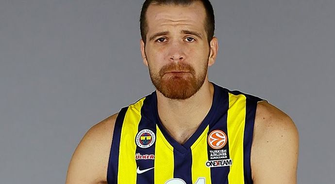 Oğuz Savaş Darüşşafaka&#039;ya yakın