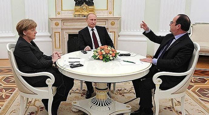 Putin, Hollande ve Merkel'le Ukrayna'yı görüştü