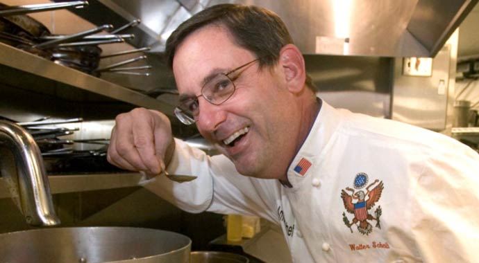 Beyaz Saray'ın eski aşçıbaşı ölü bulundu Beyaz Saray'ın eski aşçıbaşı ölü bulundu