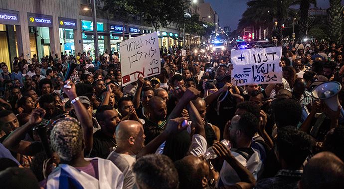 İsrail'de ırkçılık karşıtı protesto İsrail'de ırkçılık karşıtı protesto