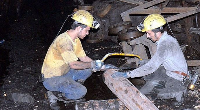 Kömür işçilerinin karanlık dehlizlerdeki ramazanı Kömür işçilerinin karanlık dehlizlerdeki ramazanı