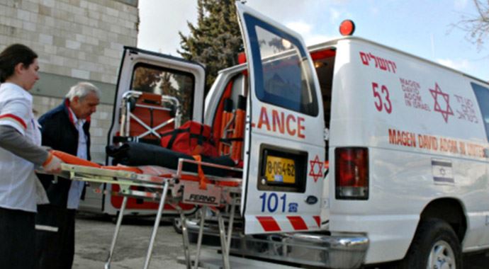 İsrail'de yaralı Suriyeli linç edildi İsrail'de yaralı Suriyeli linç edildi