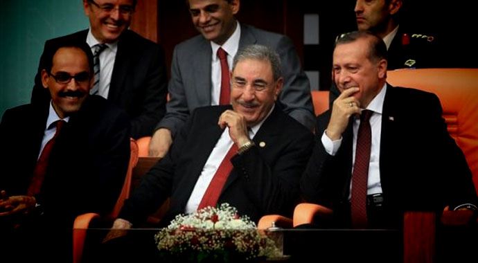 Baykal'ın dili sürçtü, Meclis gülme krizine girdi! Baykal'ın dili sürçtü, Meclis gülme krizine girdi!