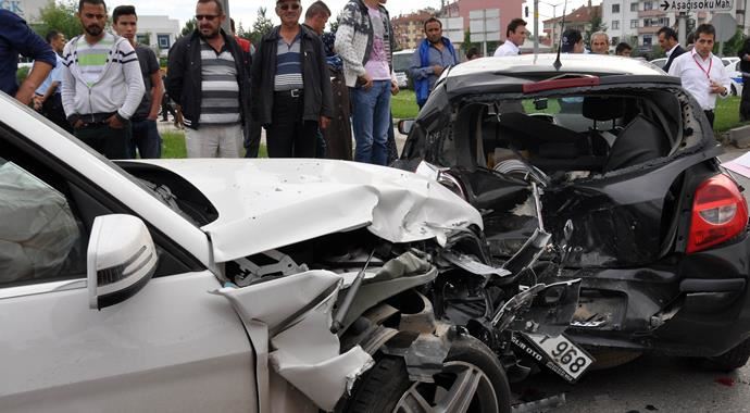 Bolu&#039;da zincirleme trafik kazası: 6 yaralı