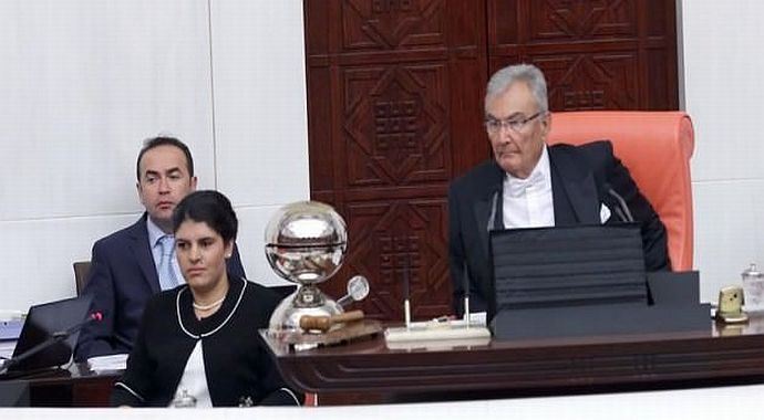 Dilek Öcalan Başkanlık Divanı'nda Dilek Öcalan Başkanlık Divanı'nda
