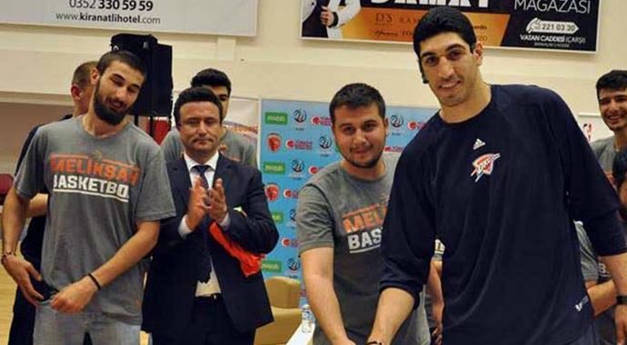 Enes Kanter bombaladı: 'Siyasi görüşüm yüzünden...' Enes Kanter bombaladı: 'Siyasi görüşüm yüzünden...'