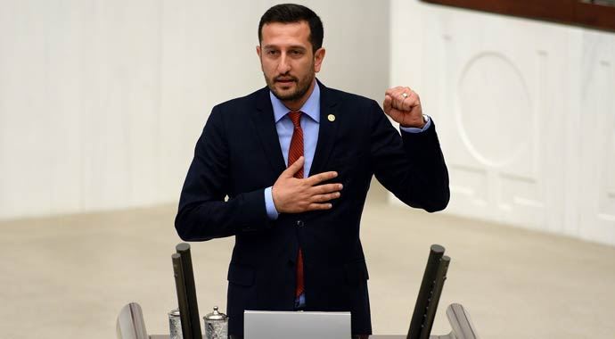 En ilginç yemin o vekilden En ilginç yemin o vekilden