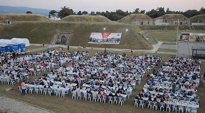Tarihi Namazgah Tabyaları'nda iftar açtılar
