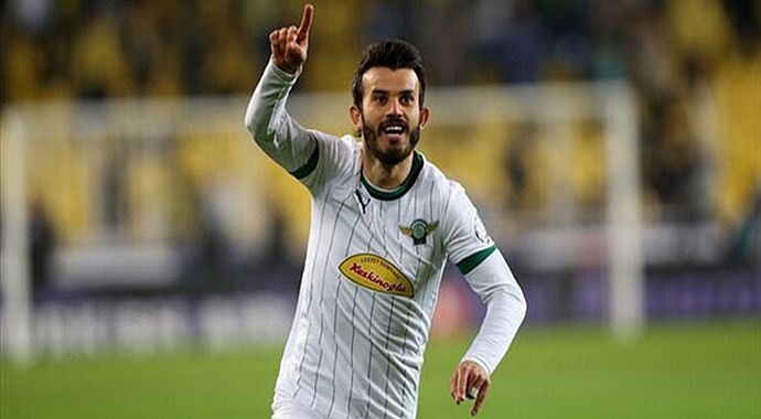 Eski Galatasaraylı transferi açıkladı!