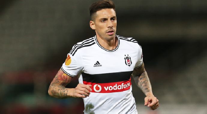 Jose Sosa'dan transfer açıklaması Jose Sosa'dan transfer açıklaması
