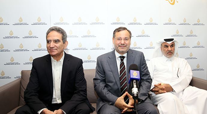 El Cezire TV Programcısı Mansur Doha'da El Cezire TV Programcısı Mansur Doha'da
