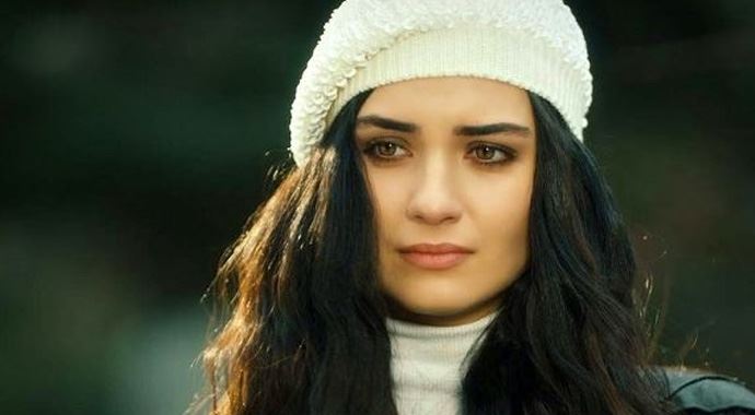 Tuba Büyüküstün'den veda mesajı Tuba Büyüküstün'den veda mesajı