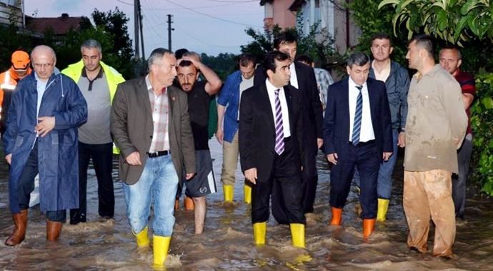 Kocaeli'yi sel vurdu, hasar büyük oldu Kocaeli'yi sel vurdu, hasar büyük oldu