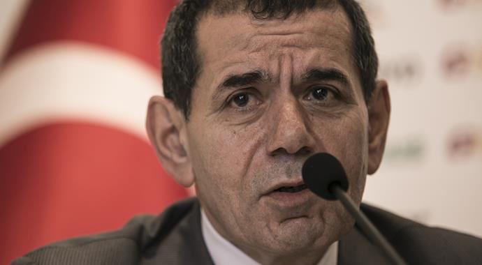Galatasaray Başkanı'ndan taraftara transfer müjdesi Galatasaray Başkanı'ndan taraftara transfer müjdesi