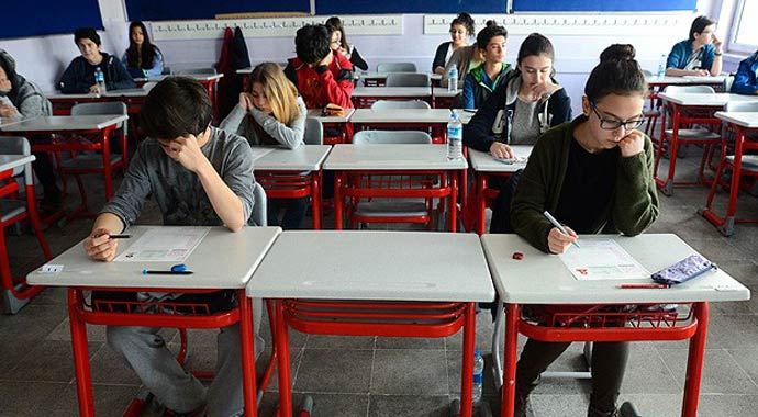 Özel okulların kayıt takvimi iptal edildi