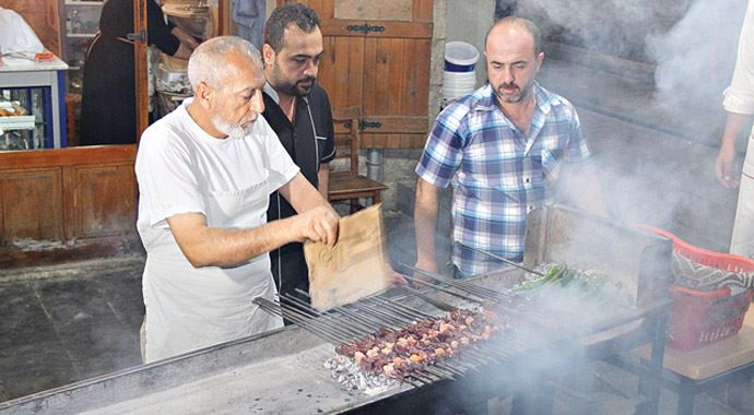 Sahurda Cartlak Kebabı geleneği
