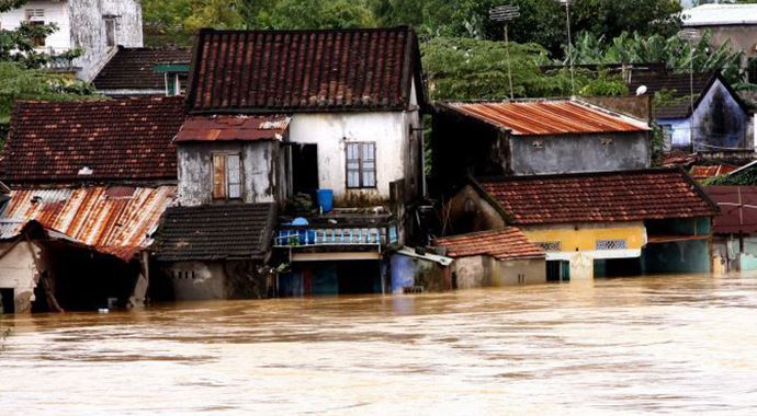 Vietnam&#039;da sel: 7 ölü