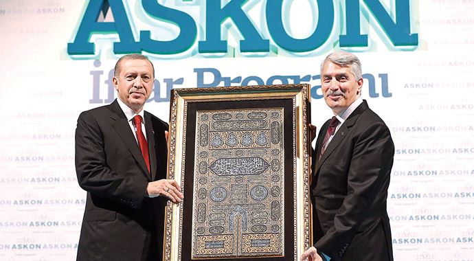 Erdoğan: 'Taşeronluk yapmayın' Erdoğan: 'Taşeronluk yapmayın'