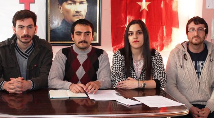Cumhurbaşkanı Erdoğan'a hakaret eden 4 öğrenci hakim karşısında Cumhurbaşkanı Erdoğan'a hakaret eden 4 öğrenci hakim karşısında