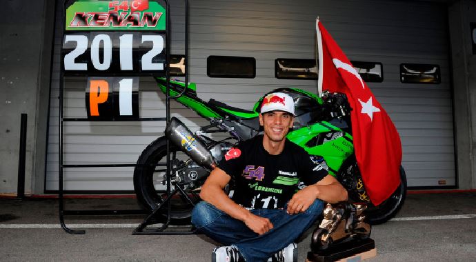 Kenan Sofuoğlu, Kawasaki Pucetti'de kaldı Kenan Sofuoğlu, Kawasaki Pucetti'de kaldı