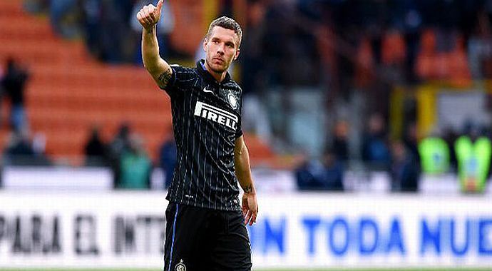 Löw'den Podolski'ye transfer tavsiyesi! Löw'den Podolski'ye transfer tavsiyesi!