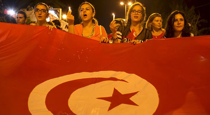 Tunus'taki terör saldırısı protesto edildi Tunus'taki terör saldırısı protesto edildi
