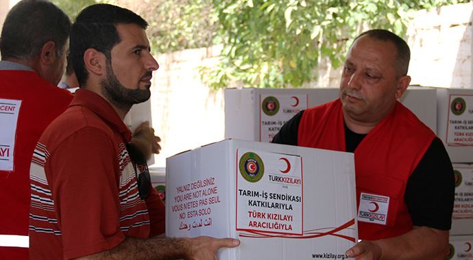 Türk Kızılayı'ndan Irak'ta gıda yardımı Türk Kızılayı'ndan Irak'ta gıda yardımı