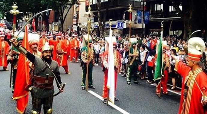 Japonlar mehteri neden bu kadar seviyor? Japonlar mehteri neden bu kadar seviyor?