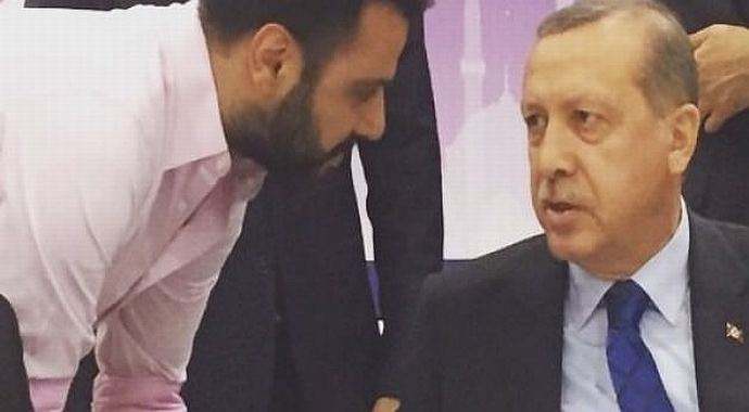Erdoğan'la fotoğrafını paylaştı, linç edildi Erdoğan'la fotoğrafını paylaştı, linç edildi