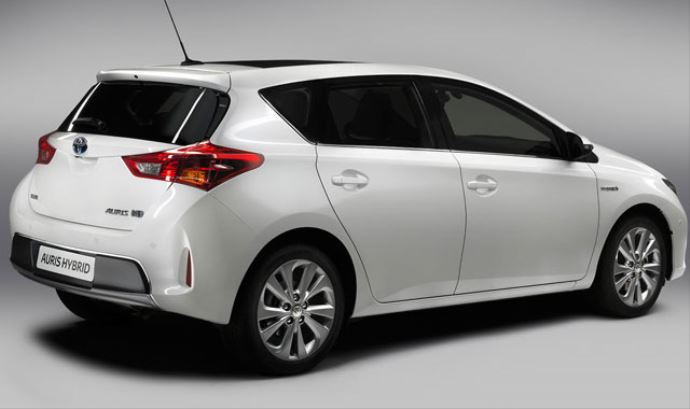 Toyota Auris modelini yeniledi