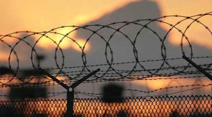 Husiler Suudi Arabistan sınırına saldırdı Husiler Suudi Arabistan sınırına saldırdı