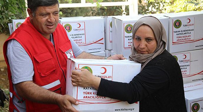 Türk Kızılayından Irak'taki Türkmenlere yardım eli Türk Kızılayından Irak'taki Türkmenlere yardım eli