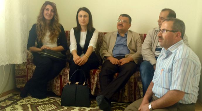 Kaymakam Ada, özürlü bir vatandaşa ev yaptırdı Kaymakam Ada, özürlü bir vatandaşa ev yaptırdı