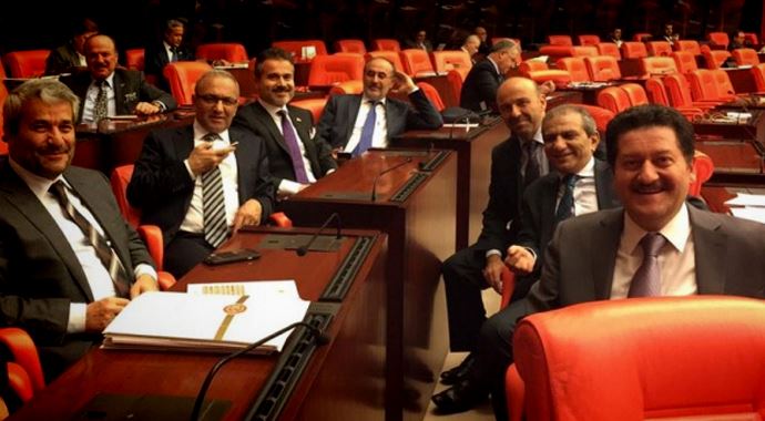 AK Parti&#039;den 3 dönem planı