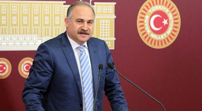 Bakanı istifaya çağırdı Bakanı istifaya çağırdı