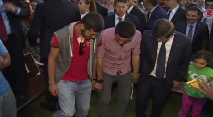 Başbakan'ı hiç böyle görmediniz!