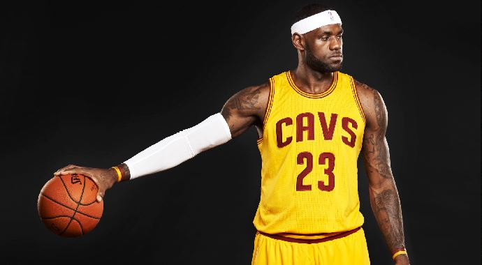 Kral yalnızlığı seçti!