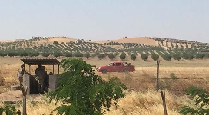 Terör örgütü IŞİD, sınıra hendek kazıp mayın döşedi! Terör örgütü IŞİD, sınıra hendek kazıp mayın döşedi!