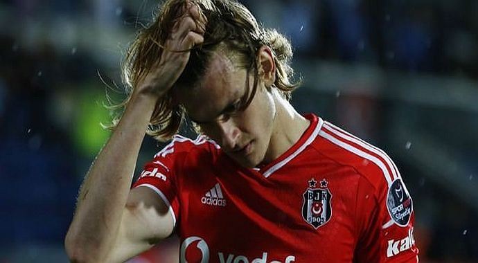 Beşiktaş&#039;tan bir ayrılık haberi daha