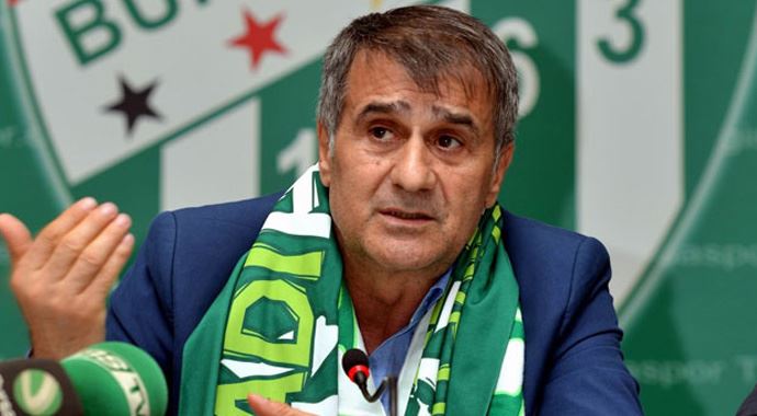 Şenol Güneş'in o adı stadyuma verildi Şenol Güneş'in o adı stadyuma verildi