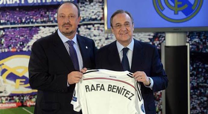 Rafael Benitez ağlaya ağlaya imza attı Rafael Benitez ağlaya ağlaya imza attı
