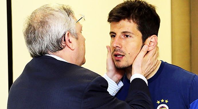 Fenerbahçe'den Emre'ye sürpriz teklif! Fenerbahçe'den Emre'ye sürpriz teklif!