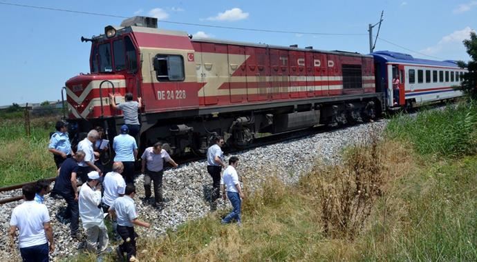 Akhisar'da trafik kazası, 1 kişi hayatını kaybetti Akhisar'da trafik kazası, 1 kişi hayatını kaybetti