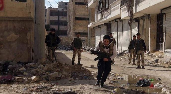 Esad, Halep&#039;e saldıran IŞİD&#039;e yardım ediyor