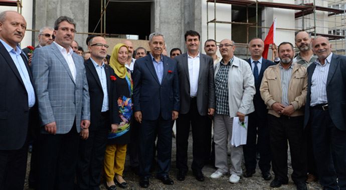 Arınç&#039;tan Demirtaş Camii&#039;ne övgü