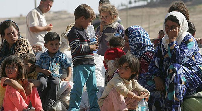 Bin 500 Suriyeli Türkiye'ye geçiş yaptı Bin 500 Suriyeli Türkiye'ye geçiş yaptı