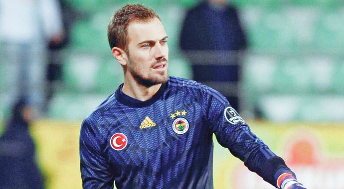 Fenerbahçe&#039;den Galatasaray&#039;a mı geçiyor?